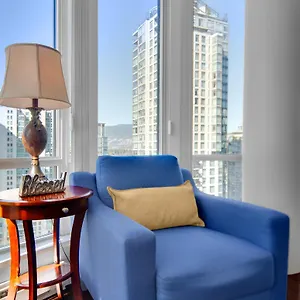 https://breathtaking-downtown-condo-with-stunning-harbor-views.vancouver-hotels-bc.net